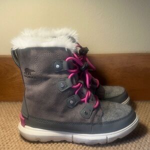 Sorel Kids' Charcoal and Fuchsia Boots